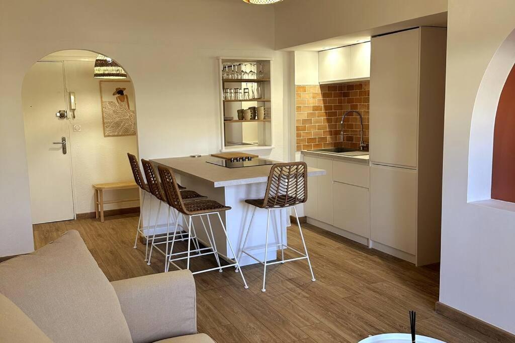 Chez Joan, Apt De Standing, 4 Prs, A 300M Des Plages アンティーブ エクステリア 写真